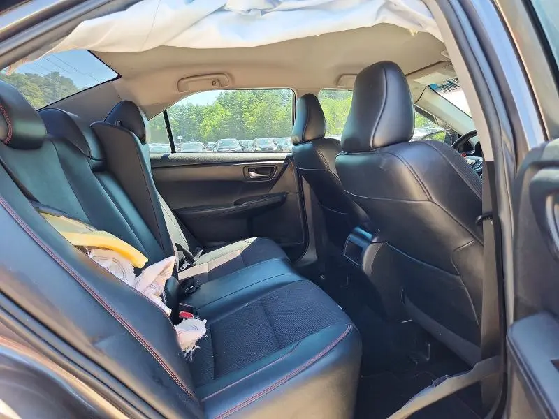 2017 TOYOTA CAMRY SE  