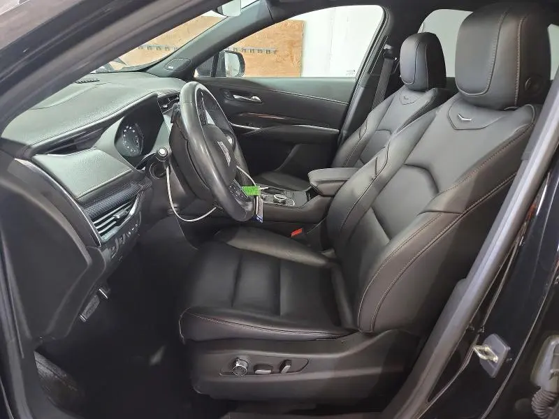 2023 CADILLAC XT4 SPORT  