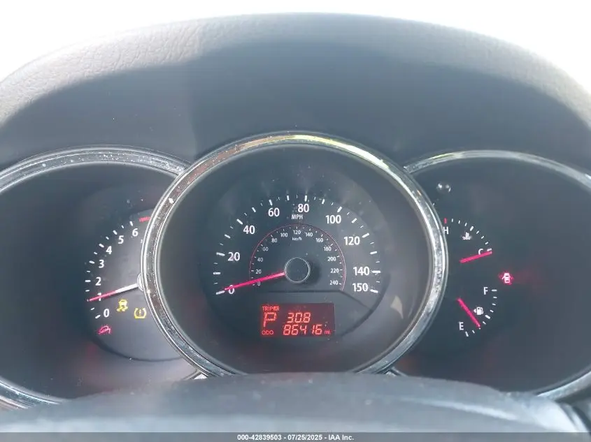 2012 KIA SORENTO LX