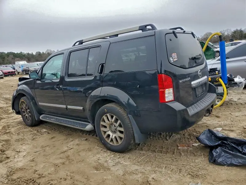 2011 NISSAN PATHFINDER S  