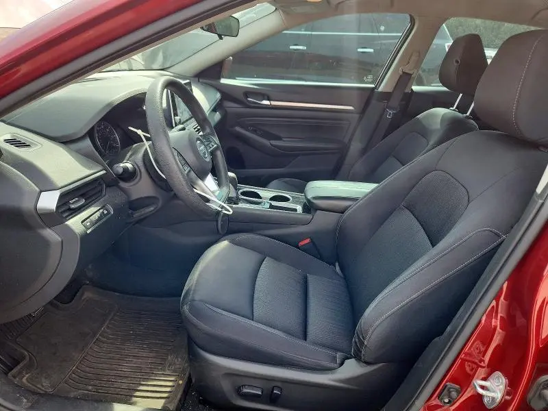 2021 NISSAN ALTIMA SV  