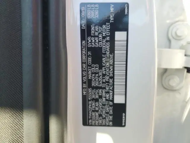 2020 VOLVO XC90 T6 MOMENTUM  