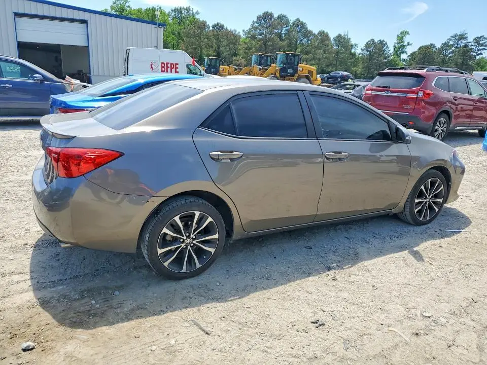 2017 TOYOTA COROLLA SE  