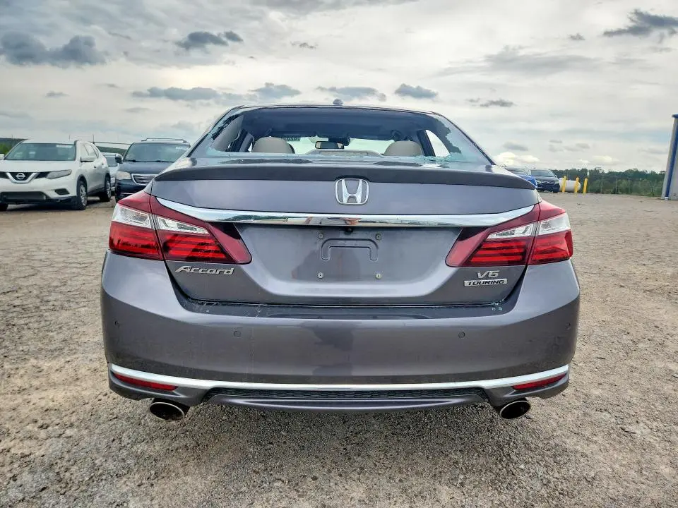 2017 HONDA ACCORD TOURING  