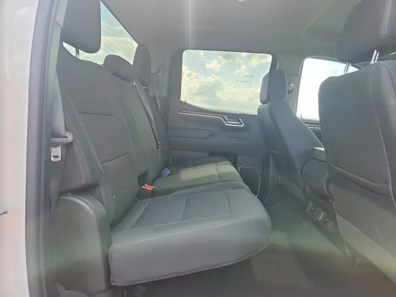 2026 CHEVROLET SILVERADO K1500 LT  