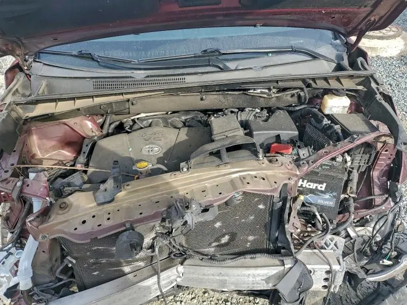 2017 TOYOTA HIGHLANDER SE  