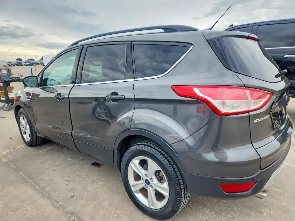 2015 FORD ESCAPE SE  