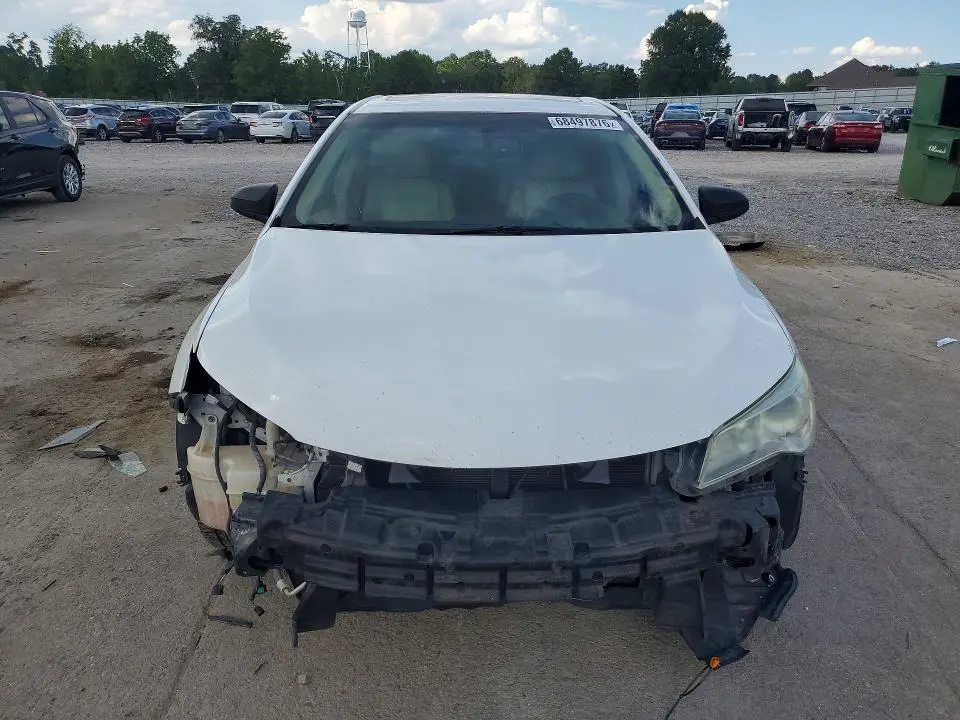 2015 TOYOTA CAMRY XLE  