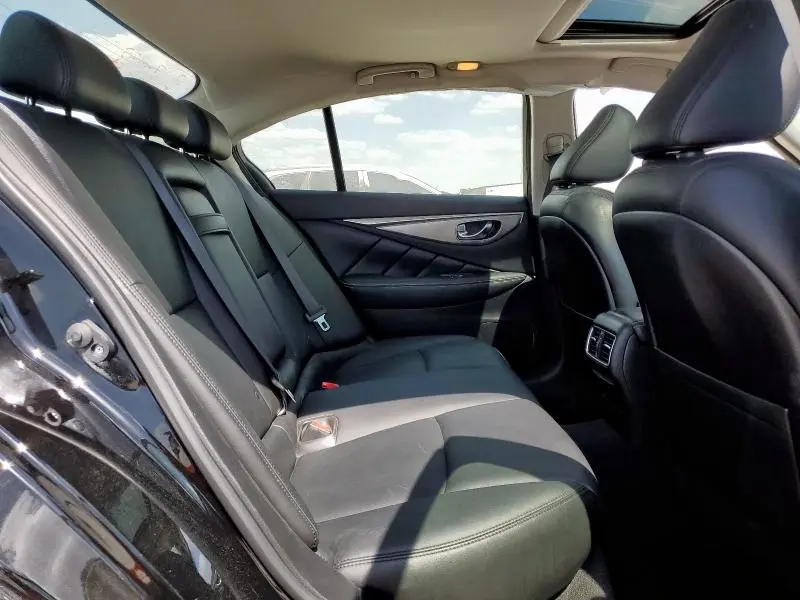 2015 INFINITI Q50 BASE  