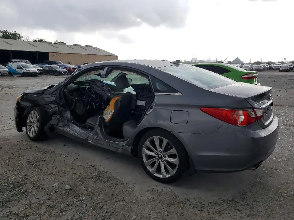 2013 HYUNDAI SONATA SE  