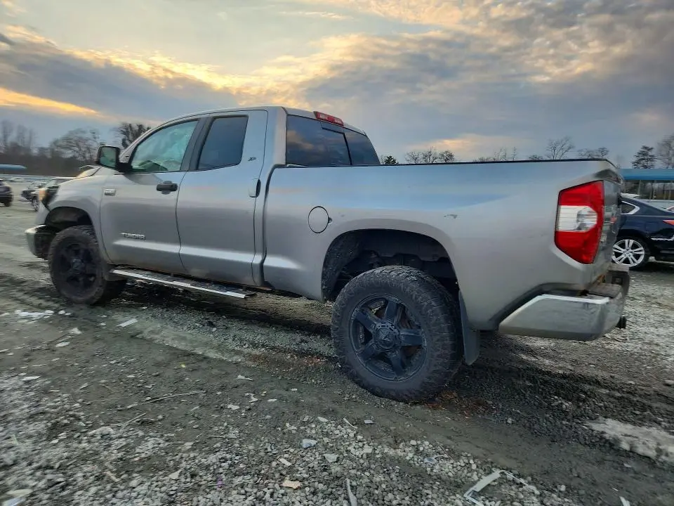 2017 TOYOTA TUNDRA DOUBLE CAB SR5  