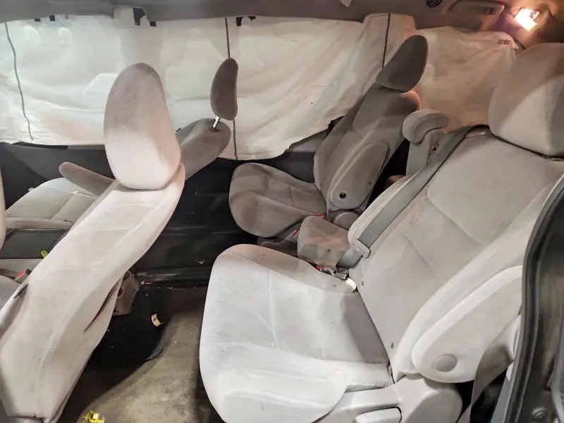 2016 TOYOTA SIENNA LE 8-PASSENGER  