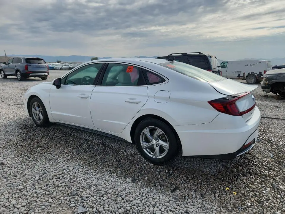 2022 HYUNDAI SONATA SE  