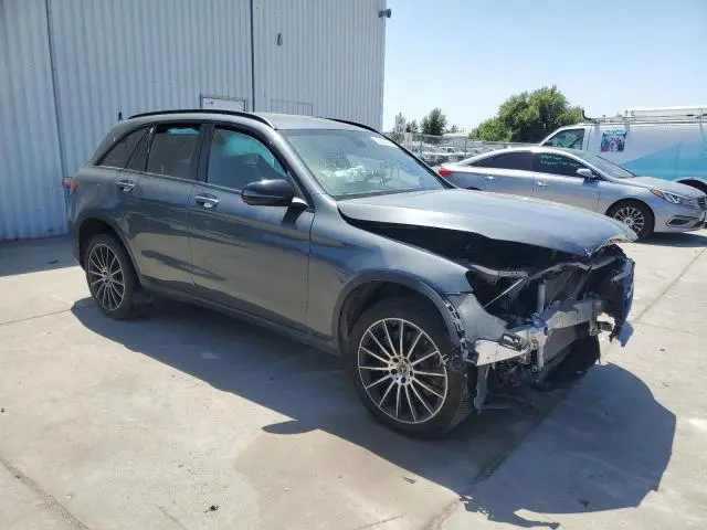 2021 MERCEDES-BENZ GLC 300  