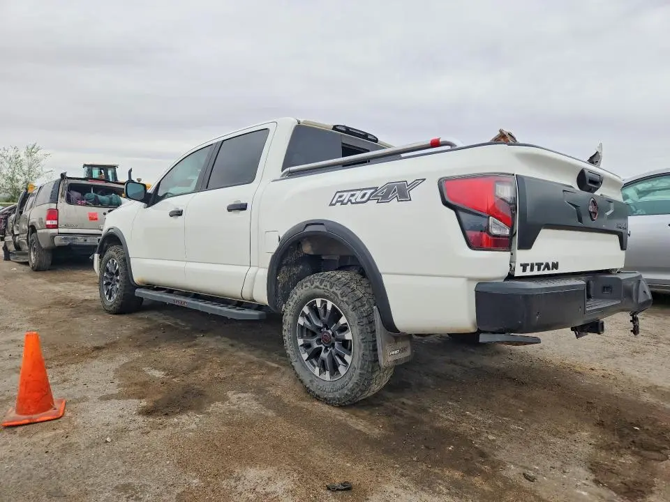 2023 NISSAN TITAN PRO-4X  