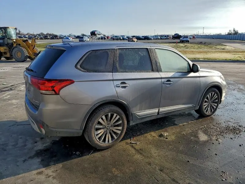 2019 MITSUBISHI OUTLANDER SE  