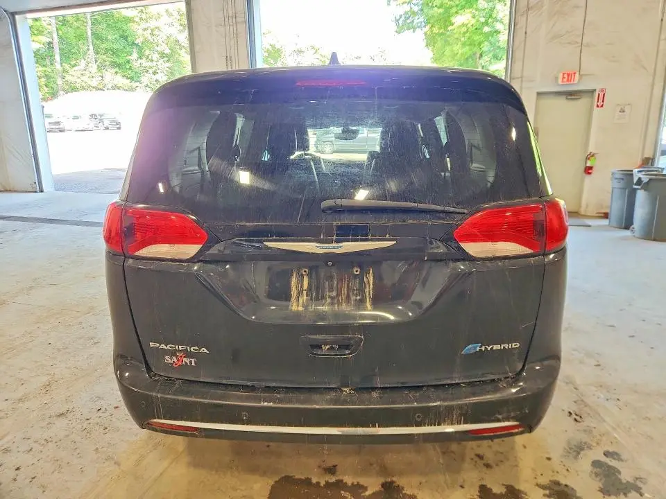 2018 CHRYSLER PACIFICA HYBRID LIMITED  