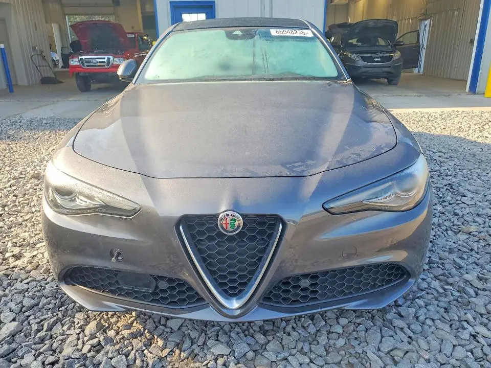 2020 ALFA ROMEO GIULIA TI  