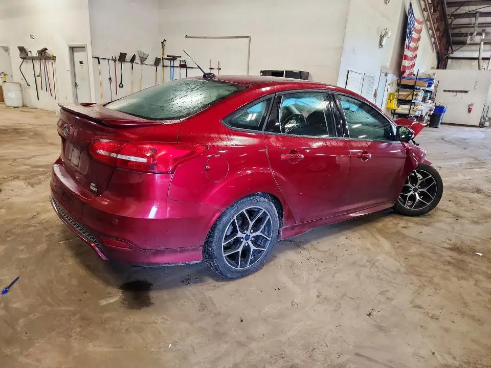 2015 FORD FOCUS SE  
