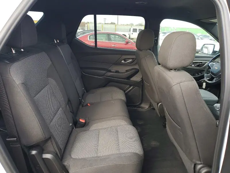 2023 CHEVROLET TRAVERSE LT  