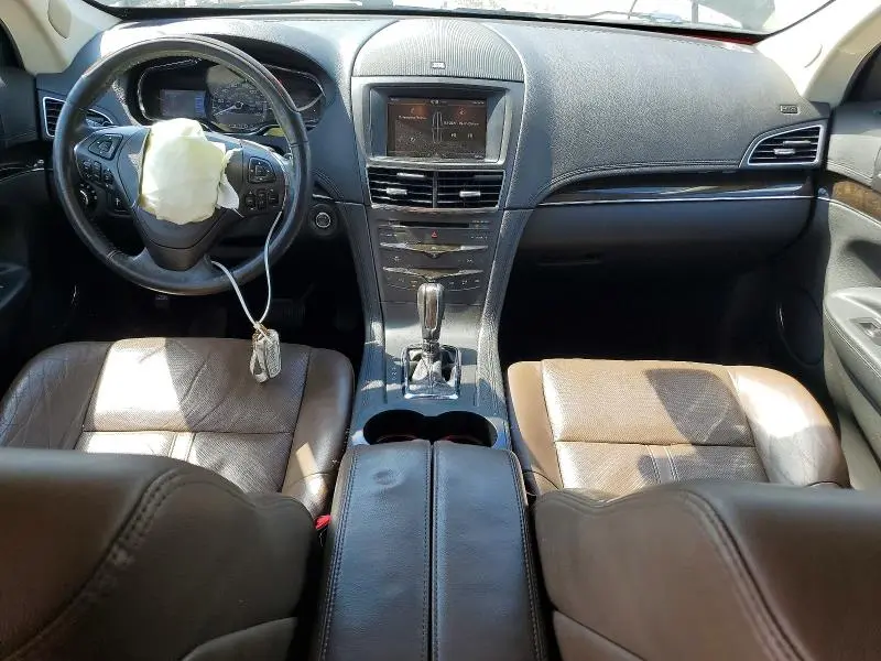 2014 LINCOLN MKT   