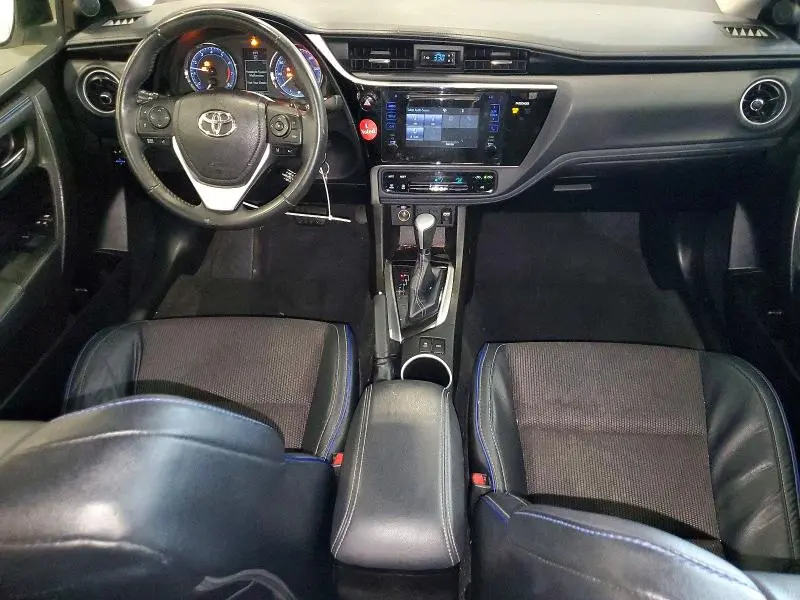 2017 TOYOTA COROLLA SE  