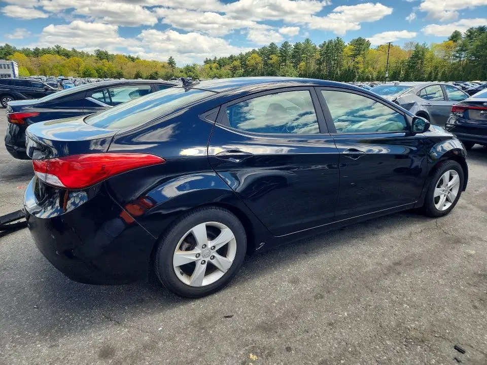2012 HYUNDAI ELANTRA GLS  