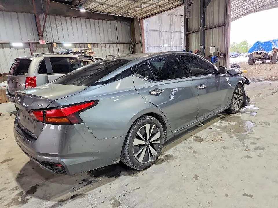 2019 NISSAN ALTIMA SL  