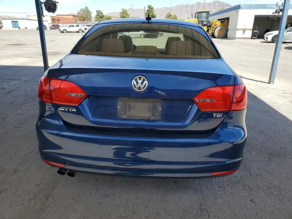 2013 VOLKSWAGEN JETTA TDI  