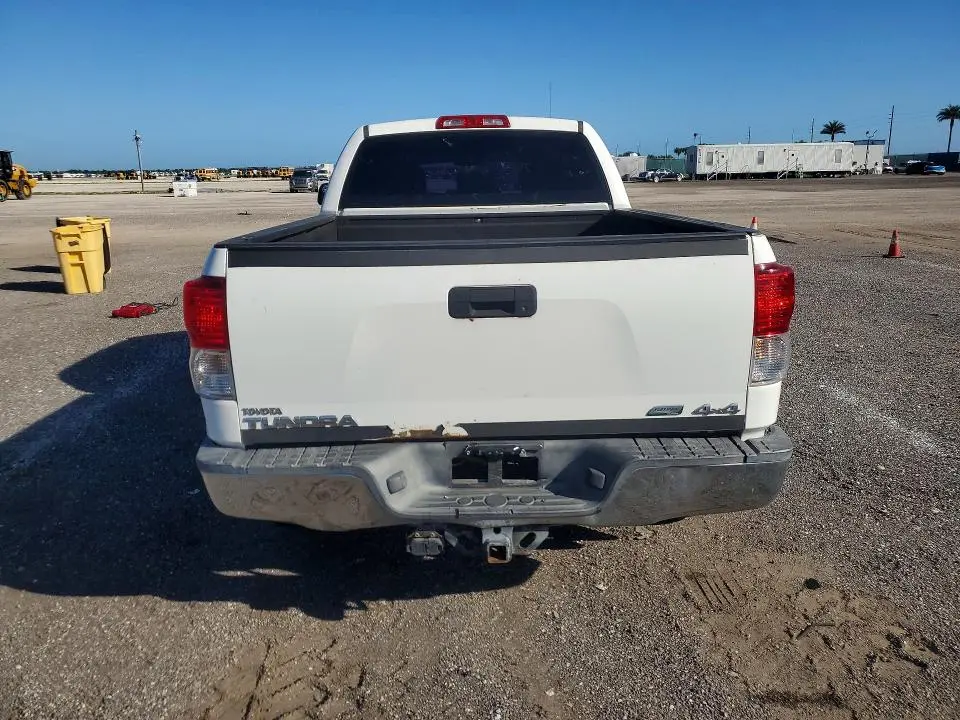 2013 TOYOTA TUNDRA DOUBLE CAB SR5  