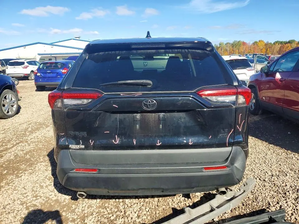 2022 TOYOTA RAV4 LE  
