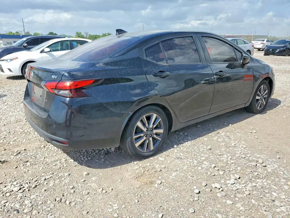 2020 NISSAN VERSA SV  