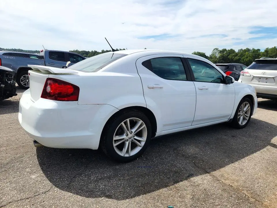 2011 DODGE AVENGER MAINSTREET  