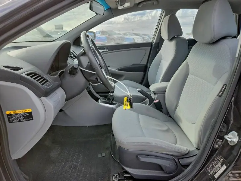 2012 HYUNDAI ACCENT GLS  