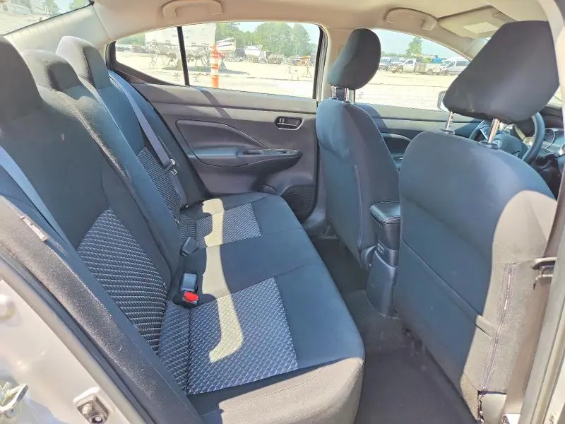 2020 NISSAN VERSA S  