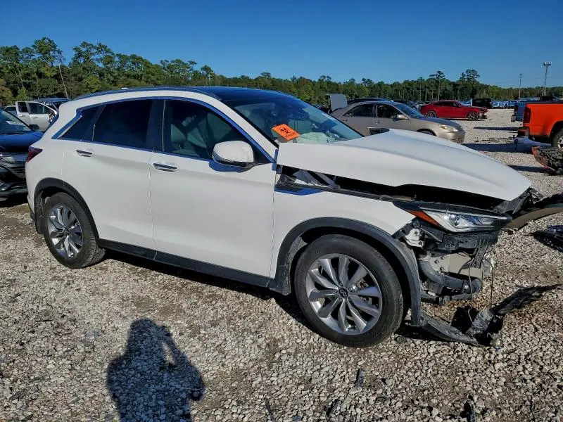 2022 INFINITI QX50 LUXE  
