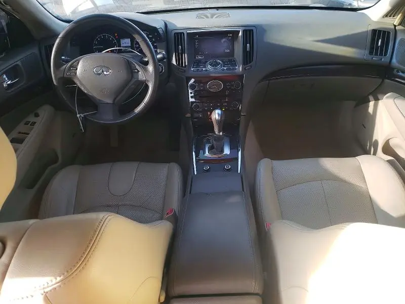 2011 INFINITI G37 BASE  