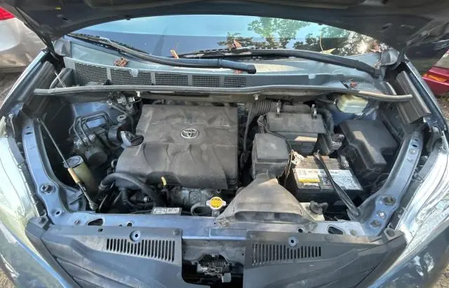 2015 TOYOTA SIENNA   