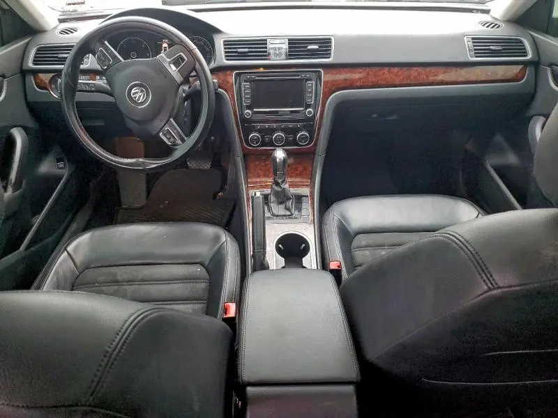 2013 VOLKSWAGEN PASSAT SEL  