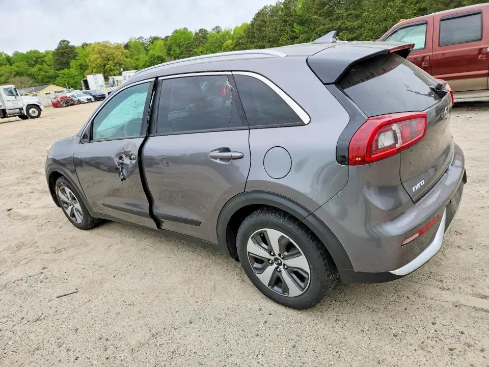 2017 KIA NIRO LX  