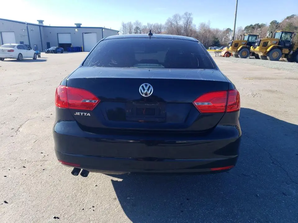 2014 VOLKSWAGEN JETTA SE  