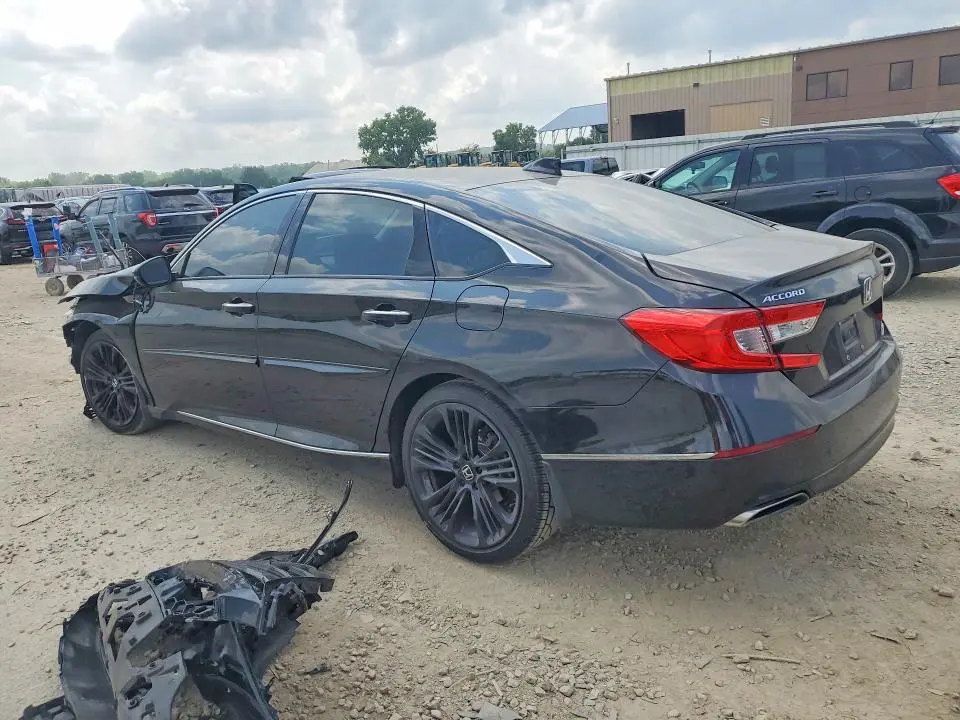 2018 HONDA ACCORD TOURING  
