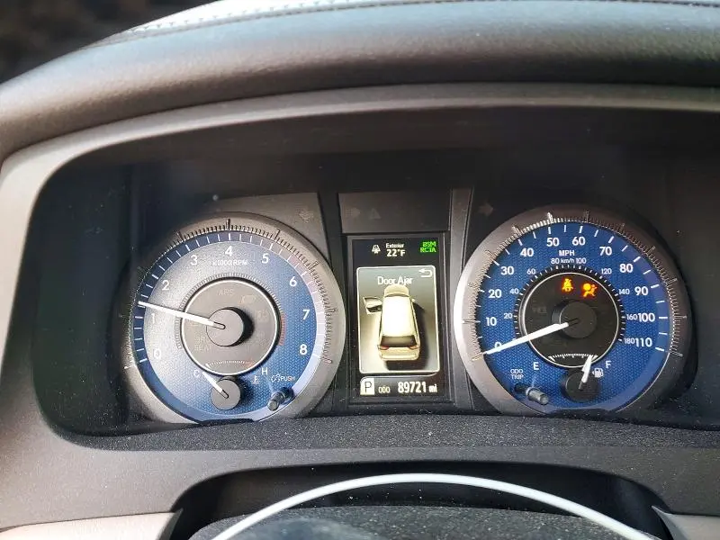 2019 TOYOTA SIENNA XLE  