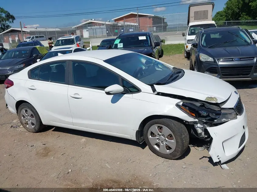 2017 KIA FORTE LX