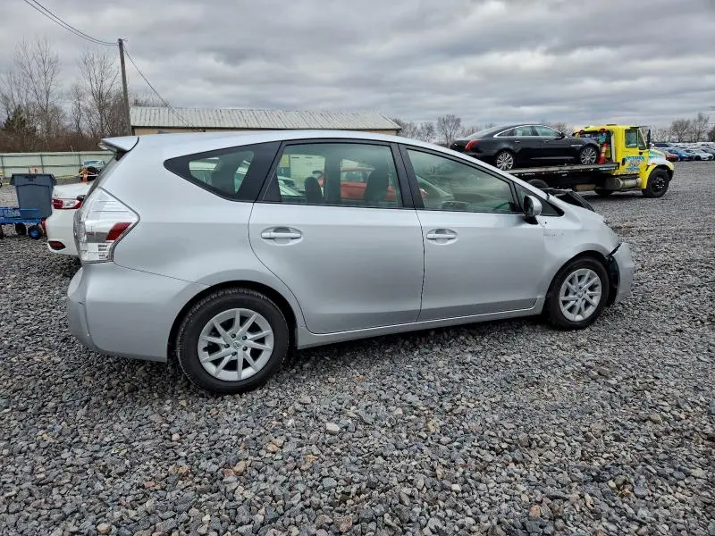 2013 TOYOTA PRIUS V   