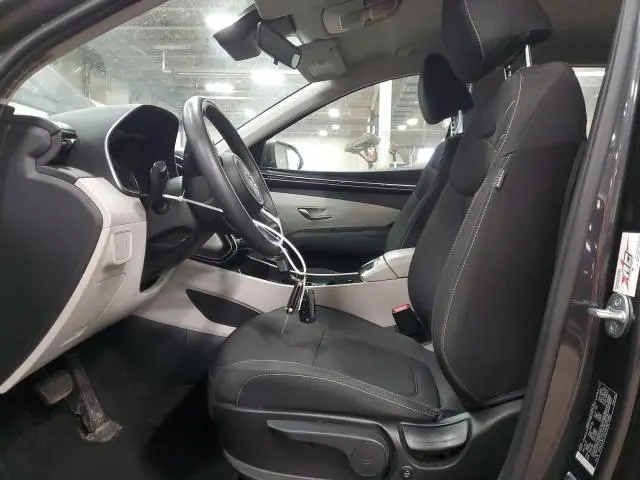 2022 HYUNDAI TUCSON SE  