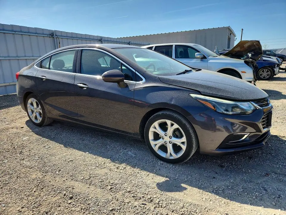 2017 CHEVROLET CRUZE   