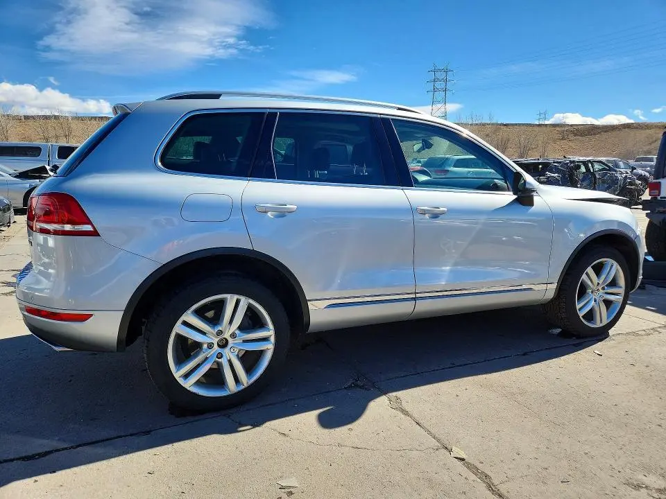 2014 VOLKSWAGEN TOUAREG V6 TDI  