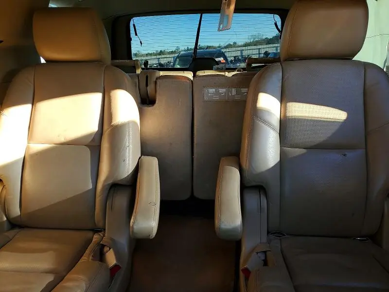 2011 CADILLAC ESCALADE LUXURY  