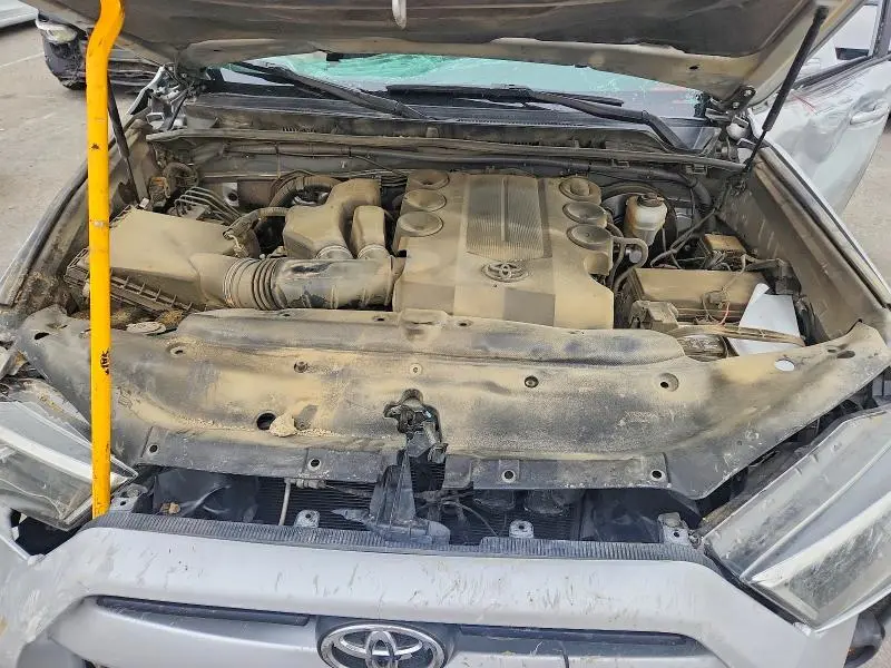 2020 TOYOTA 4RUNNER SR5  